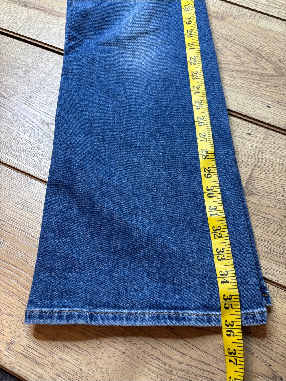 Women's Seven for all Mankind Kimmie Boot— Cut Jeans Medium Blue Size 32 NWT - Picture 9 of 10